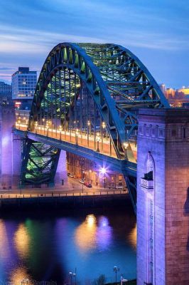  The Tyne Bridge: ประตูสู่ความมหัศจรรย์ทางวิศวกรรมและทิวทัศน์อันตระการตา!